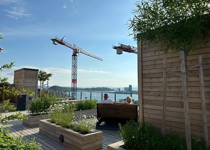 Bjorvika Opera & Munch Area - By The Sea & In The City, Near Centralstation Oslo